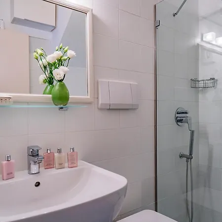 Lo Squero 1 The Secret Courtyard In Dorsoduro Venedig