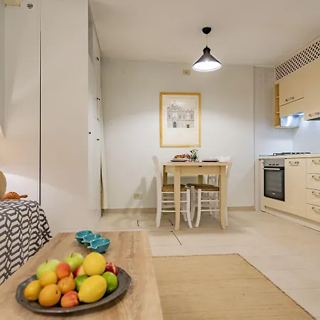 Lo Squero 1 The Secret Courtyard In Dorsoduro